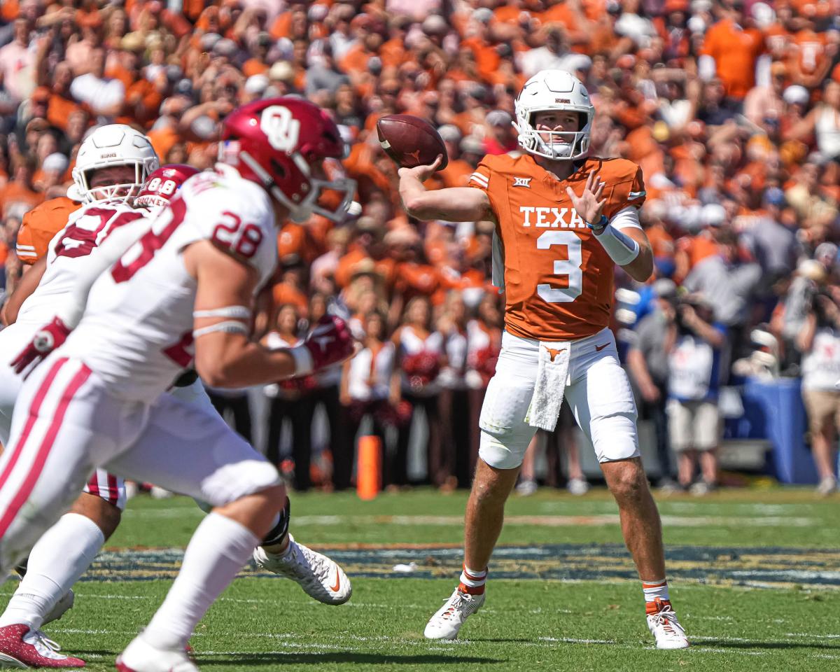 College Football Scores: Texas Rallies to Shock No. 7 Oklahoma - The New  York Times