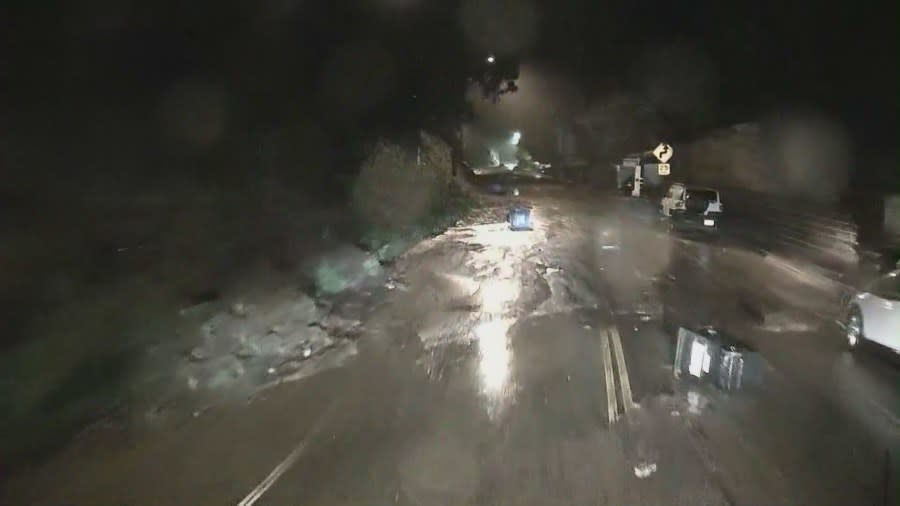 Multiple houses damaged by mudslide in Beverly Glen