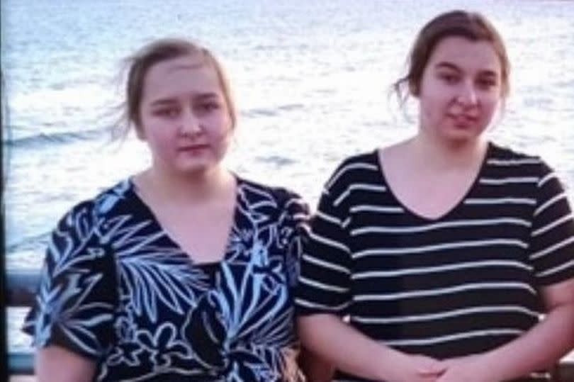 Leandra Kuhl, 15, and her 14-year-old sister Angelina Kuhl may be in Greater Manchester