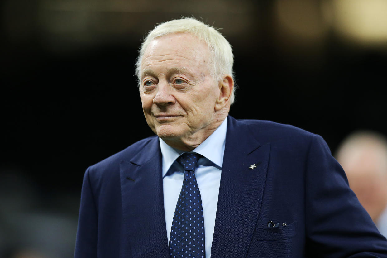 NEW ORLEANS, LOUISIANA - DECEMBER 02: Dallas Cowboys owner Jerry Jones looks over warm ups before the game between the Dallas Cowboys and the New Orleans Saints at Caesars Superdome on December 02, 2021 in New Orleans, Louisiana. (Photo by Jonathan Bachman/Getty Images)