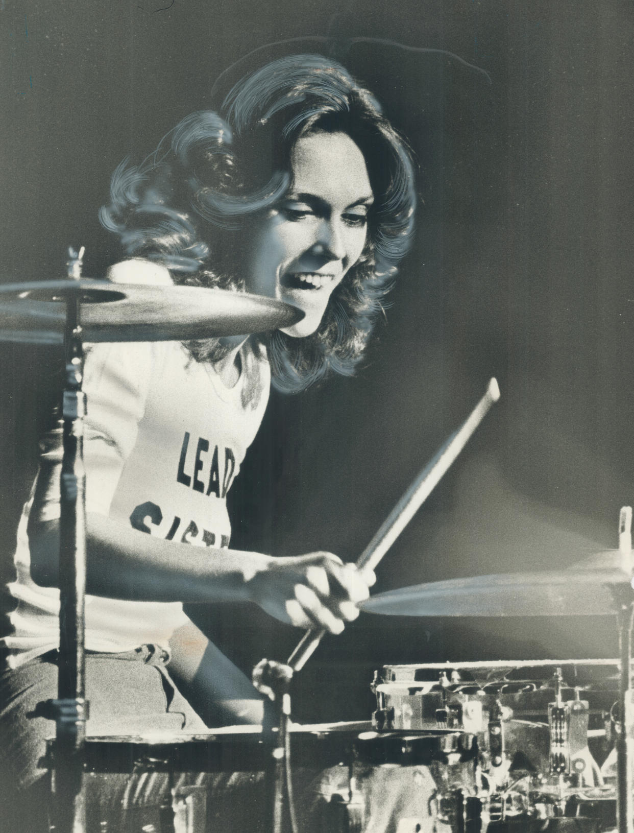 Karen Carpenter plays the drums in the early 1970s. (Photo: Doug Griffin/Toronto Star via Getty Images)