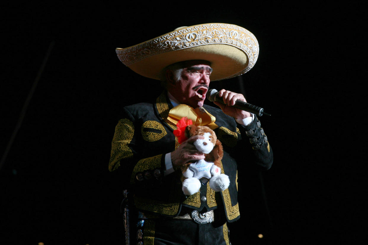 Vicente Fernández cantando en el Madison Square Garden de Nueva York el 4 de octubre de 2008. (Michael Nagle/The New York Times)