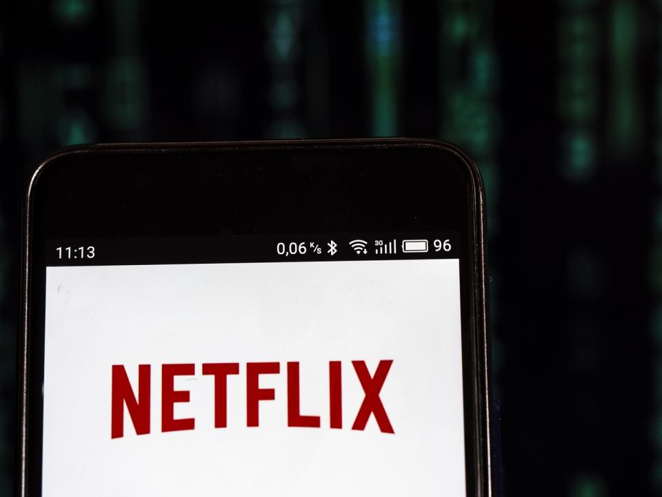 Viele Chartanalysten raten dazu, von einer Netflix-Aktie lieber die Finger zu lassen. (Symbolbild: Getty)