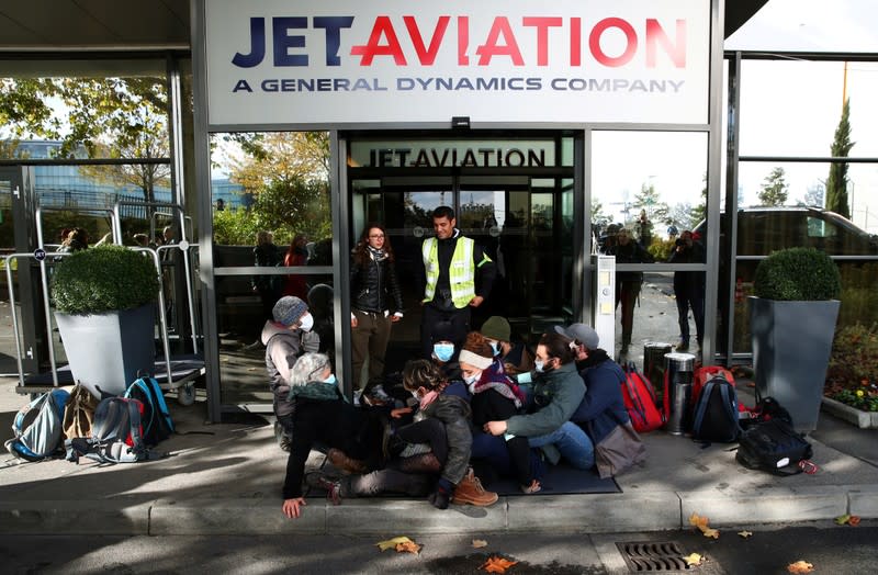 Extinction Rebellion protest at the Geneva Airport