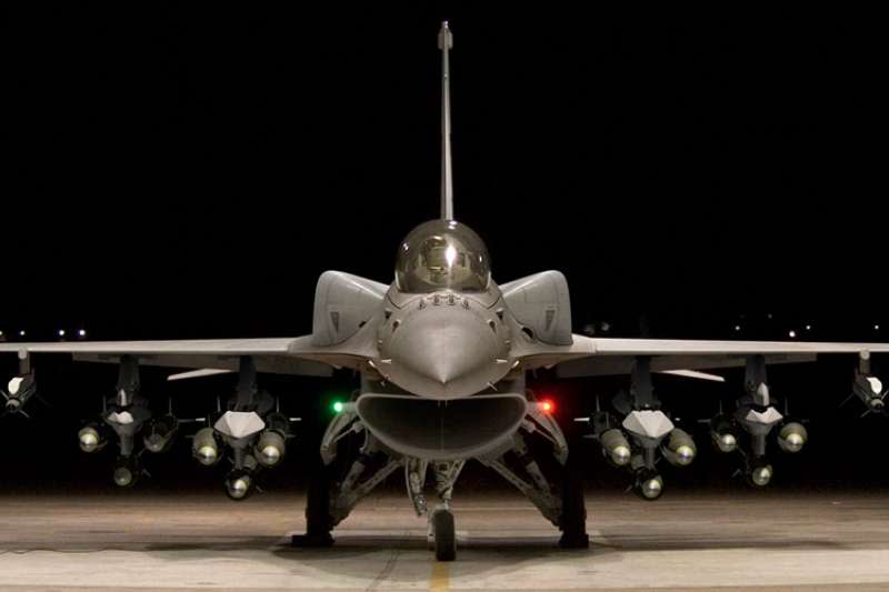 F-16A/B型性能提升後的首批4架F-16V將於年底出廠順利交機，並於明年在台完成試飛後交付空軍。（取自Lockheed Martin）