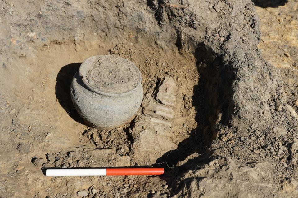 An intact ancient Roman pot unearthed at Smallhythe. Photo from Nathalie Cohen and National Trust