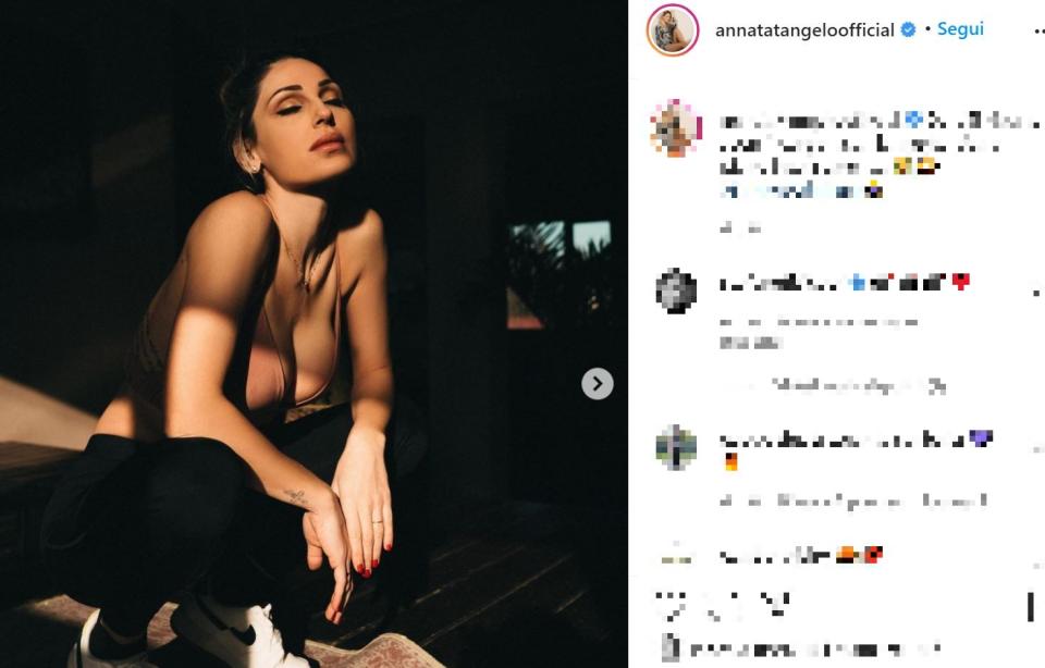 <p>La cantante 34enne è una grande appassionata di fitness e, ogni giorno, ama condividere con i suoi follower i segreti della sua forma fisica strepitosa.</p> 