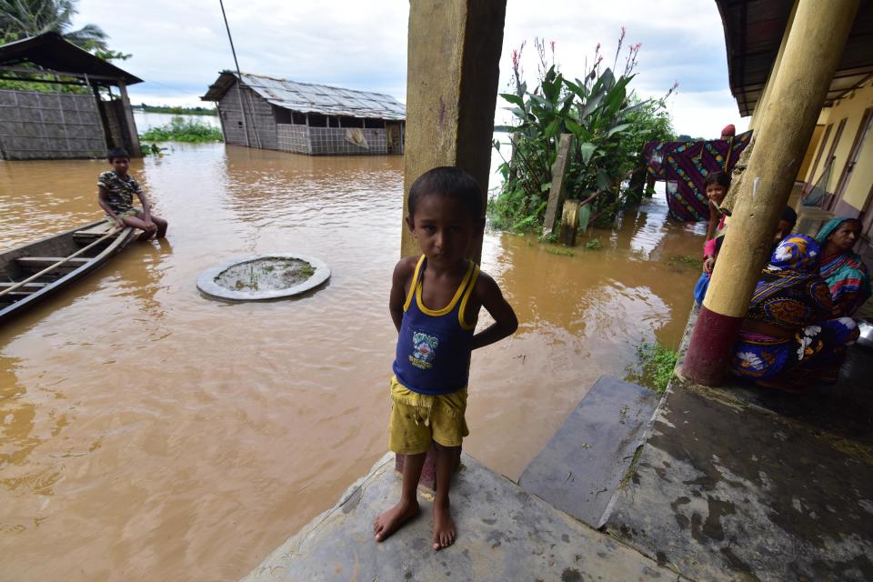 NAGAON,INDIA-JULY 22,2020 :A child affected by a flood take shelter at a school at Madhabpara village in Nagaon district, in the northeastern state of Assam, India- PHOTOGRAPH BY Anuwar Ali Hazarika / Barcroft Studios / Future Publishing (Photo credit should read Anuwar Ali Hazarika/Barcroft Media via Getty Images)