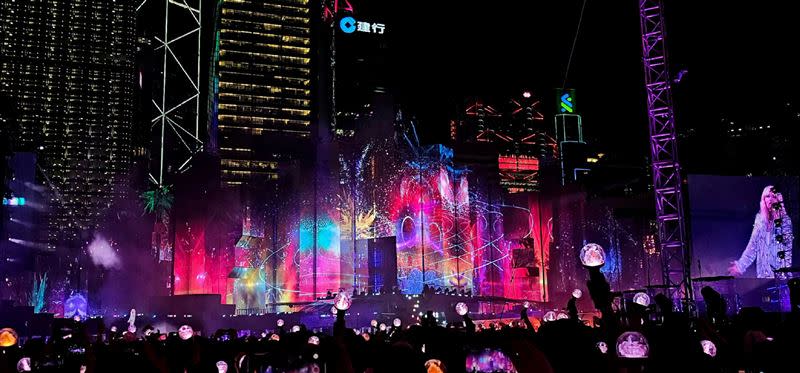 華晨宇日前在香港連開3天演唱會。（圖／翻攝自微博）