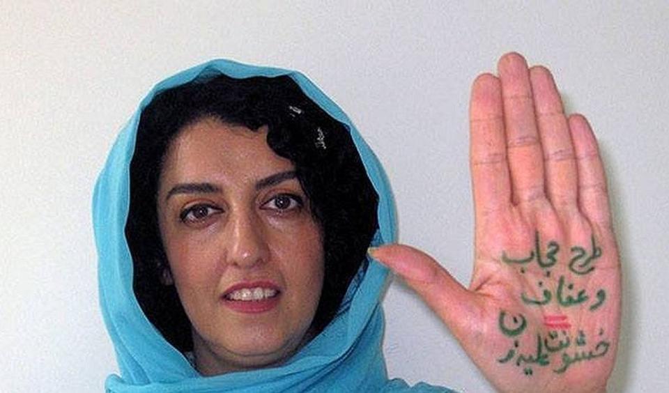 諾貝爾和平獎揭曉！伊朗女權鬥士獲獎。（翻自iranhr.net）