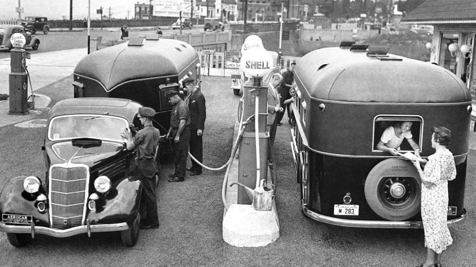 Estación de gasolina de Royal Dutch Shell.