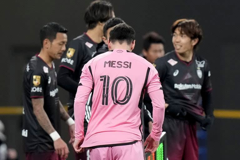 Messi protagonizó el último tercio del amistoso del miércoles con Vissel Kobe, el último de una gira problemática, y no participó en la definición por penales.