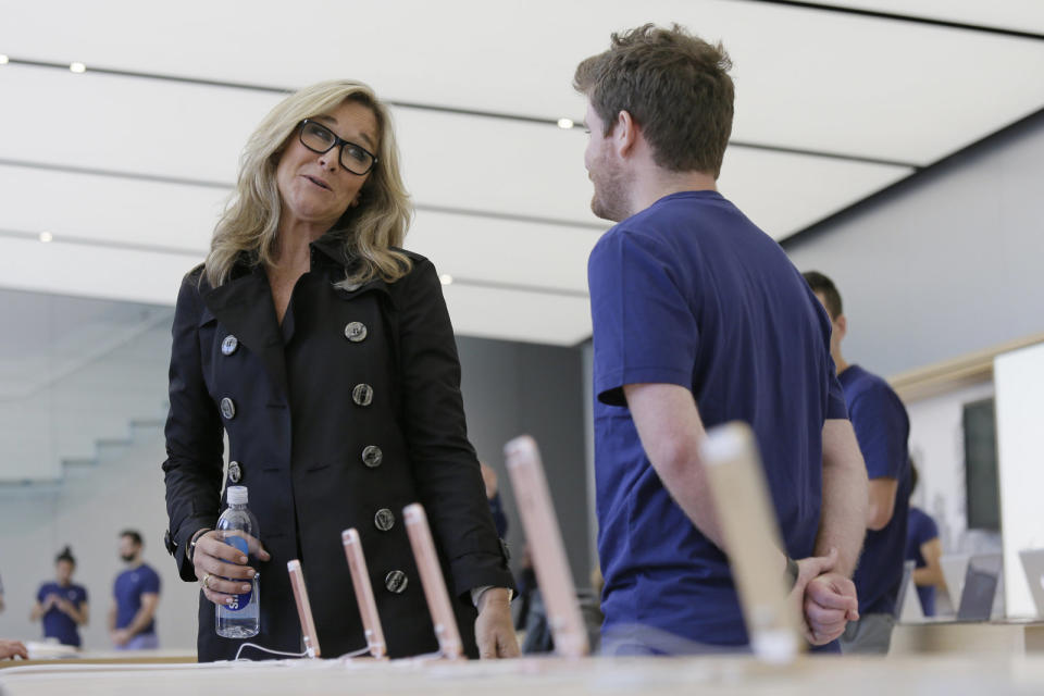 It's the end of an era for Apple's retail ambitions. Senior retail VP Angela