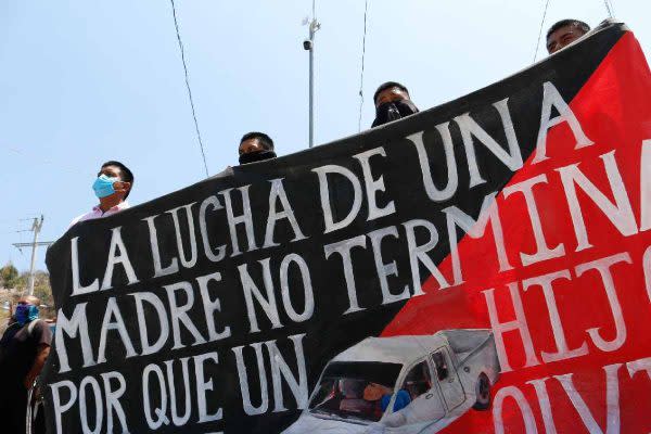 Protesta de estudiantes por asesinato de normalista yanqui khotan