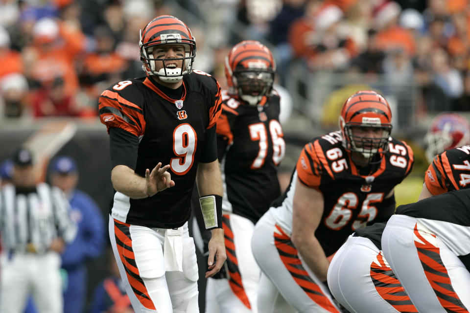 Former Bengals quarterback Carson Palmer changes a play at the line, something that will change if there are no fans. (Photo by Joe Robbins/Getty Images)