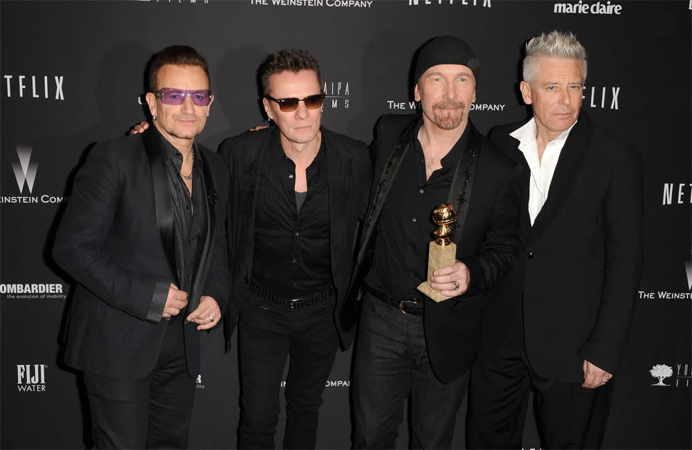 Bono mit U2-Bandkollegen credit:Bang Showbiz