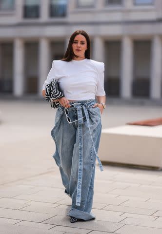 11 Wide-Leg Jeans Outfits to Try ASAP