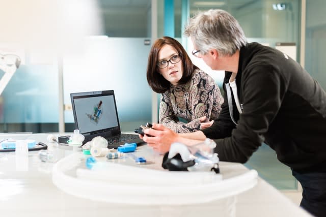 Professor Rebecca Shipley (UCL Mechanical Engineering) and Professor Mervyn Singer (UCL Medicine), who worked on the device 