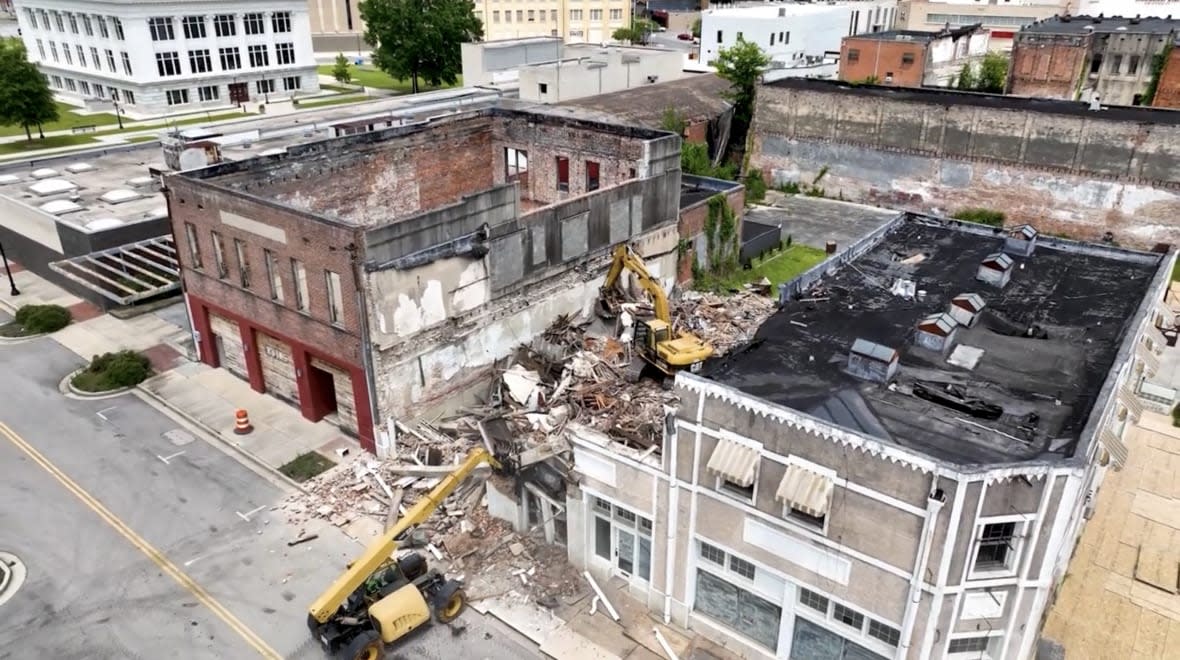 The E.F. Young Jr. Hotel, opened in 1946, was demolished in Monday. (Screenshot: YouTube – WTOK-TV)