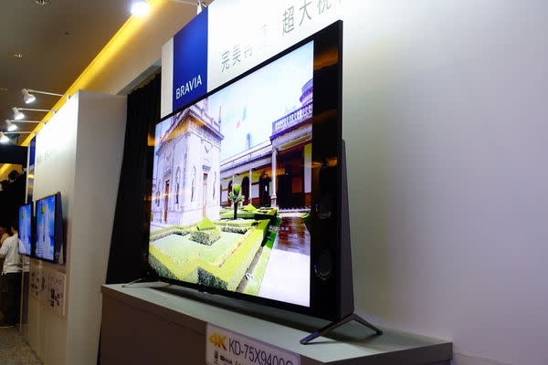 0.49cm機身 飄浮無框設計 SONY BRAVIA 2015 登台亮相