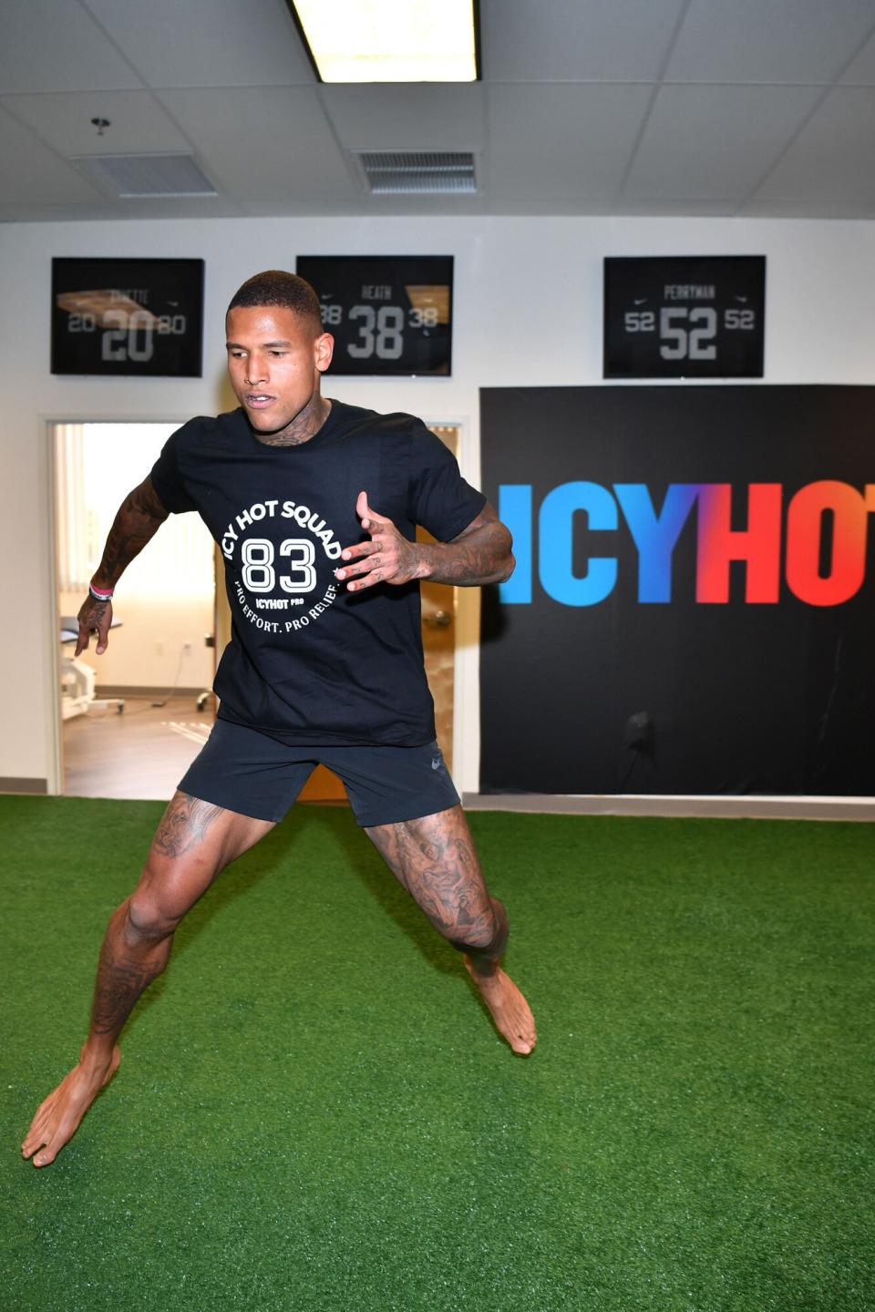 Raiders' Darren Waller hosts a recovery day in Las Vegas, NV with Icy Hot PRO, a new product line that delivers a powerful combination of two maximum-strength pain relievers: menthol and camphor, on October 25, 2022 in Las Vegas, Nevada.