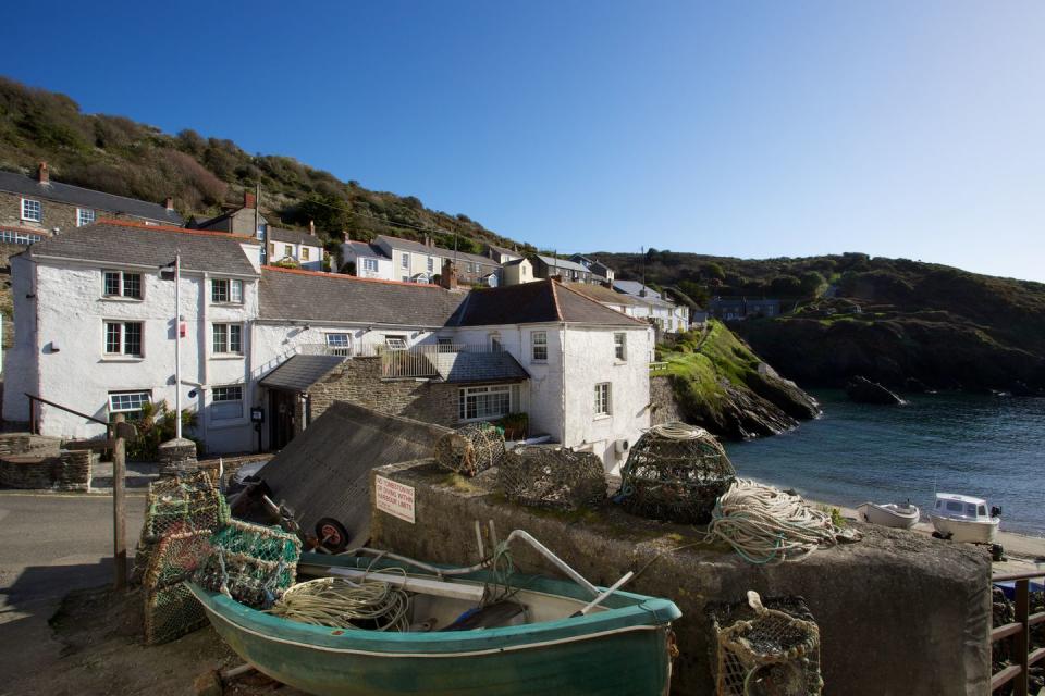 Couples retreat UK - Lugger, Cornwall