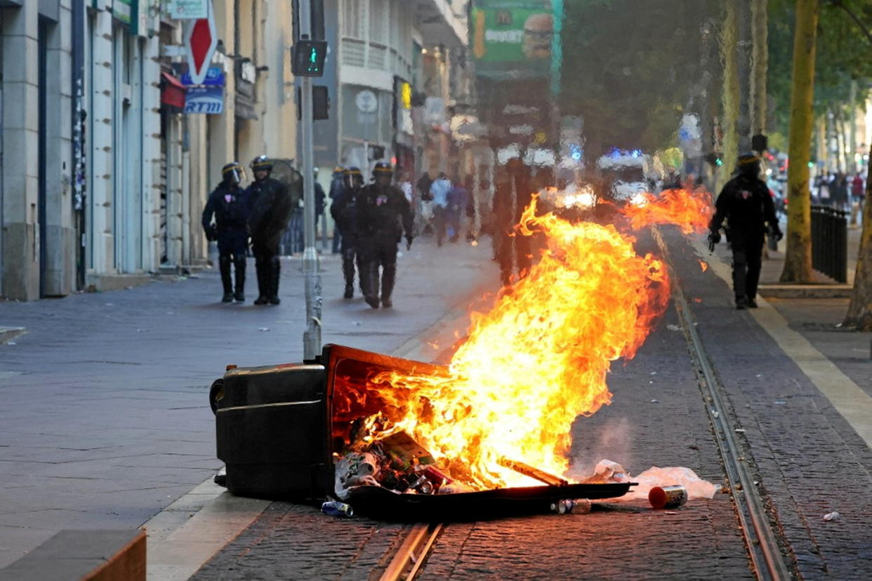 À Marseille, sept personnes ont été interpellées samedi en début de soirée.  - Credit:CLEMENT MAHOUDEAU / AFP