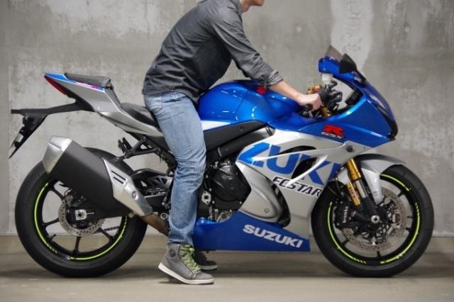 試乘報告 R的完全體 Suzuki Gsx R1000r