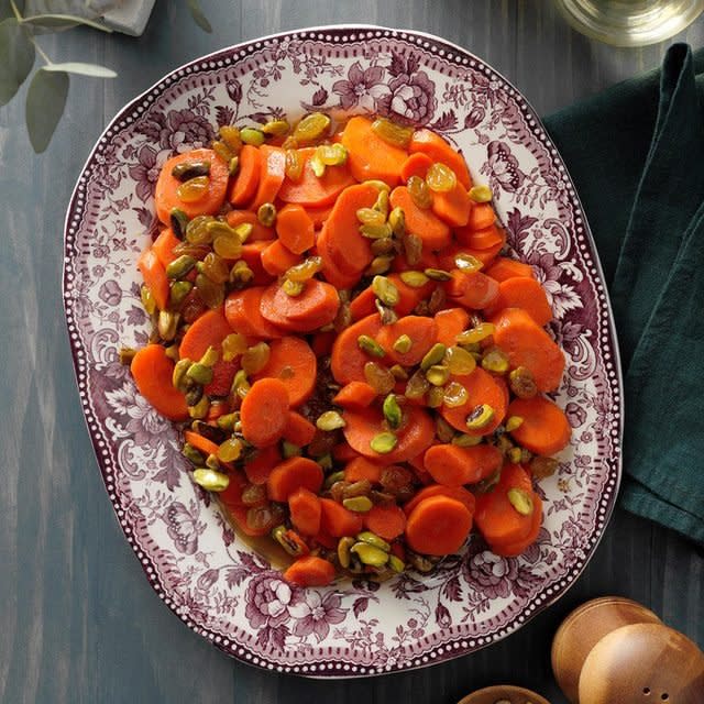 Spiced Carrots With Pistachios Exps Thon21 264458 B06 18 13bv1 6