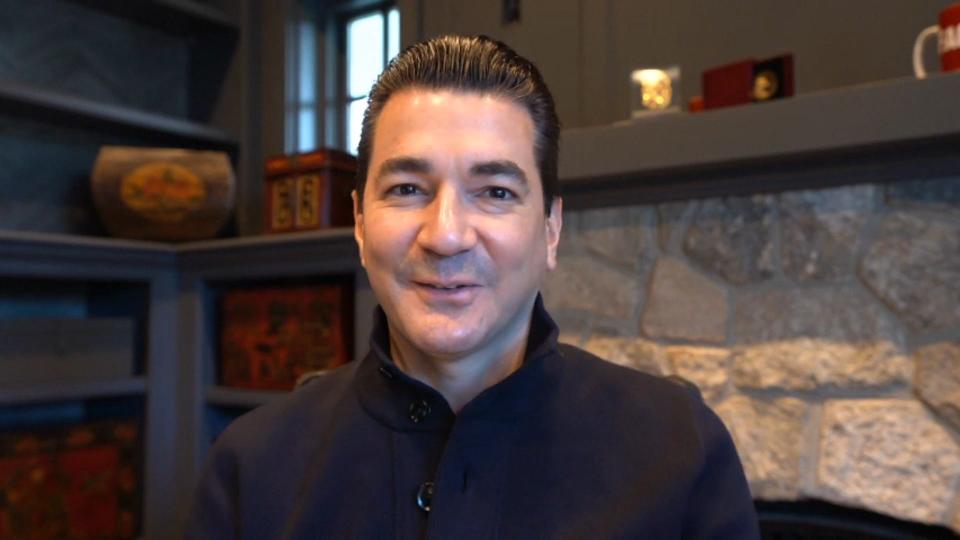 Dr. Scott Gottlieb, a former commissioner of the Food and Drug Administration and a Pfizer board member, speaks to the USA TODAY Editorial Board on Dec. 7, 2020.