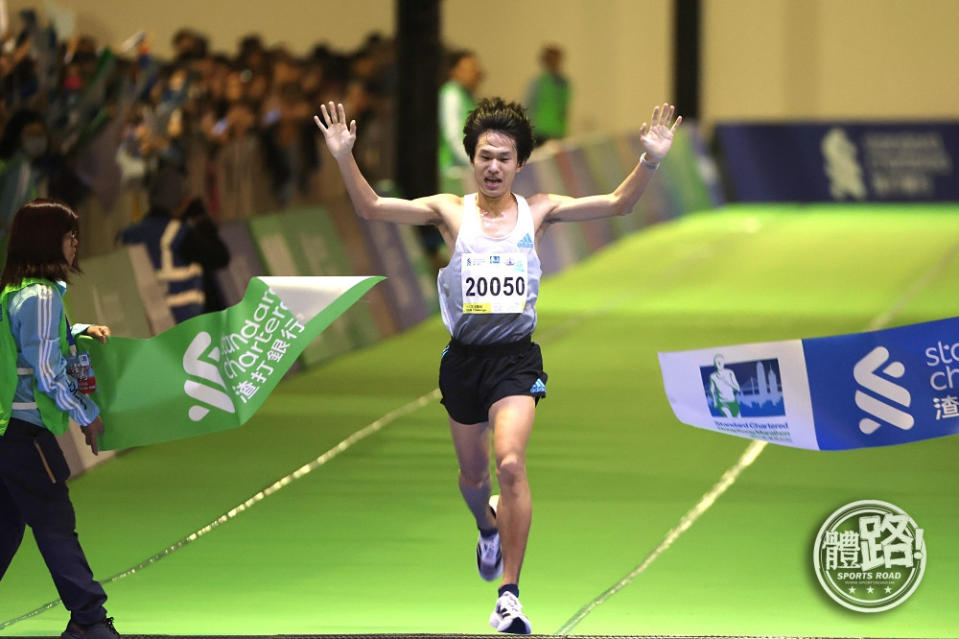 來自北京的大學生跑手陳雨繁奪10公里男子冠軍