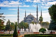 <p>The Sultan Ahmed Mosque is a historic place of worship which is estimated to have been built between 1609 and 1616.</p>