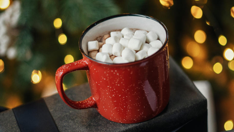 hot chocolate marshmallow christmas tree