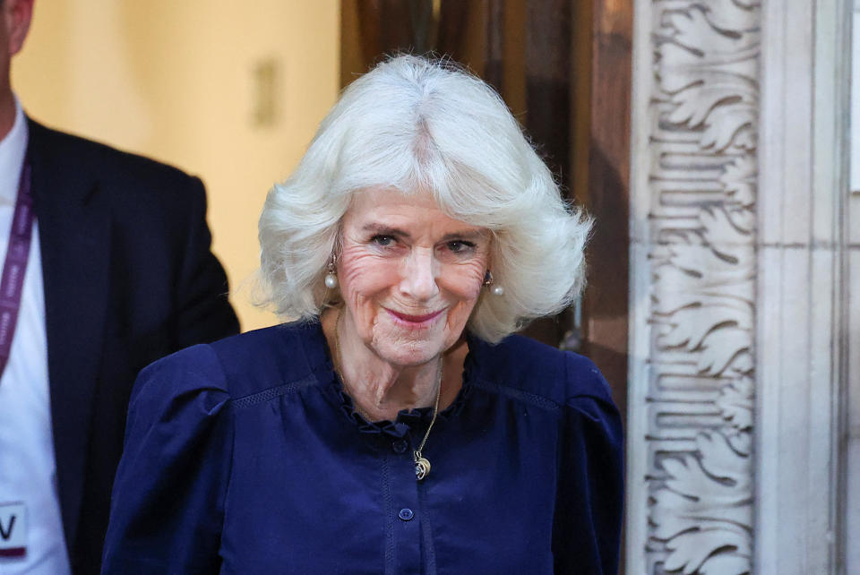 Camilla verlässt die London Clinic, in der ihr Mann, König Charles III., liegt . (Bild: REUTERS/Toby Melville)