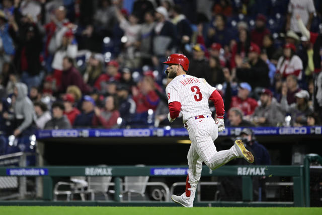 Philly Sports Sufferer on X: In case you forgot Rhys Hoskins is very good  at hitting home runs If the Phillies didn't blow the 2-0 lead, and just  maintained the lead in