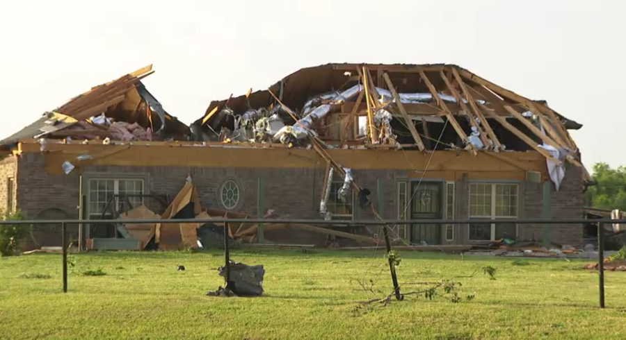 Storm damage reported on Cimarron Rd. Image KFOR.