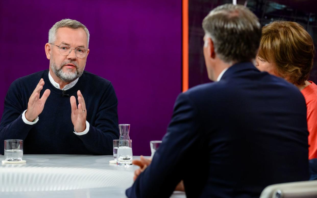 Sieht die liberale Demokratie in Gefahr: Der SPD-Politiker Michael Roth. (Bild: ZDF/Svea Pietschmann)