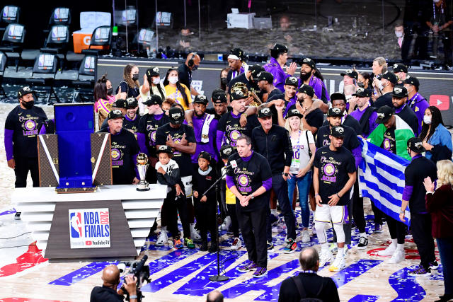 Senate passes resolutions congratulating Lakers, Dodgers on