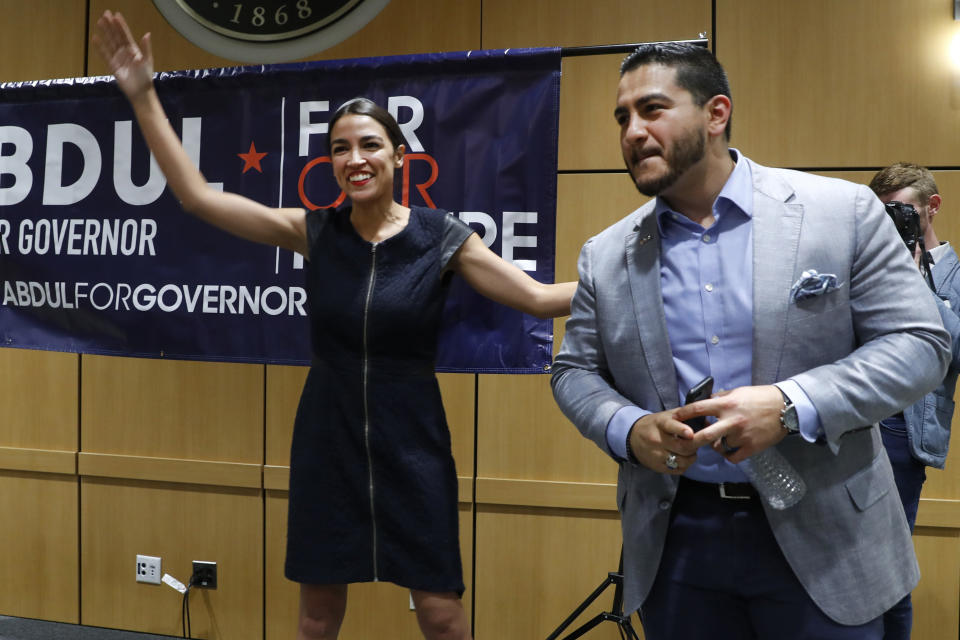 <span class="s1">Alexandria Ocasio-Cortez at a July 28 rally for Abdul El-Sayed, who is vying to be the Democratic candidate for governor of Michigan. (Photo: Paul Sancya/AP)</span>