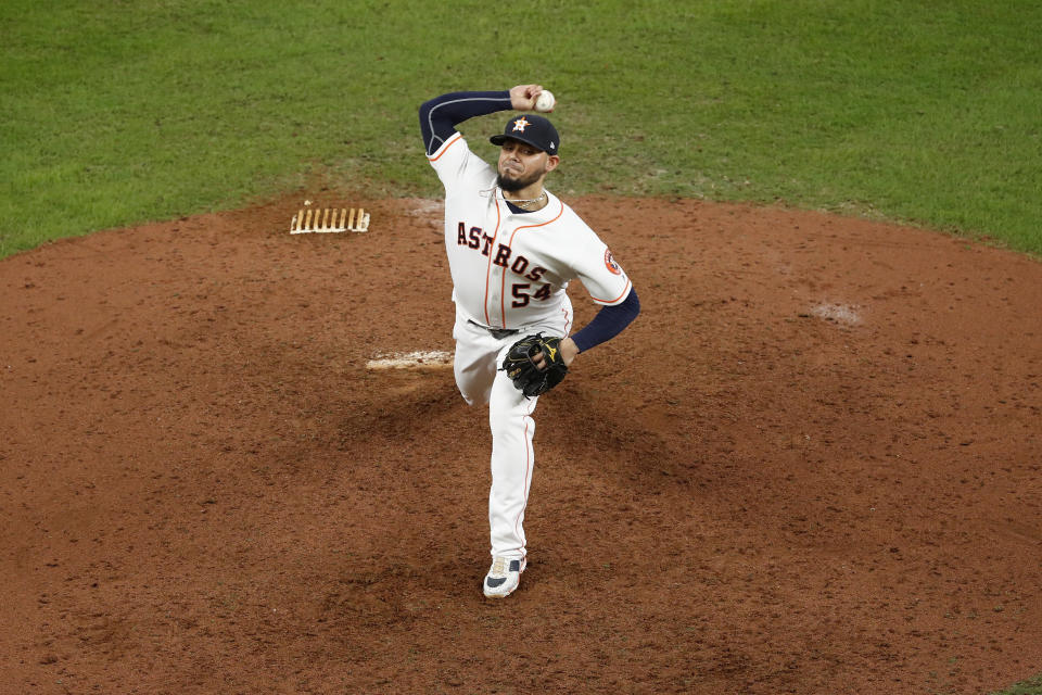 HOUSTON, TX - OCTOBER 19:  Roberto Osuna #54 of the Houston Astros pitches in the ninth inning against the New York Yankees during Game Six of the League Championship Series at Minute Maid Park on October 19, 2019 in Houston, Texas.  (Photo by Tim Warner/Getty Images)