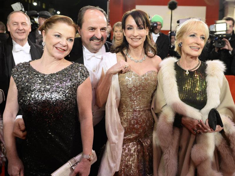 TV-Koch Johann Lafer mit Frau Silvia und Sängerin Dagmar Koller. Foto: Herbert Neubauer