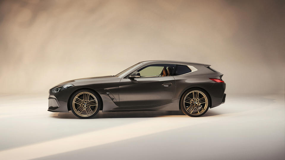 The BMW Concept Touring Coupé from the side