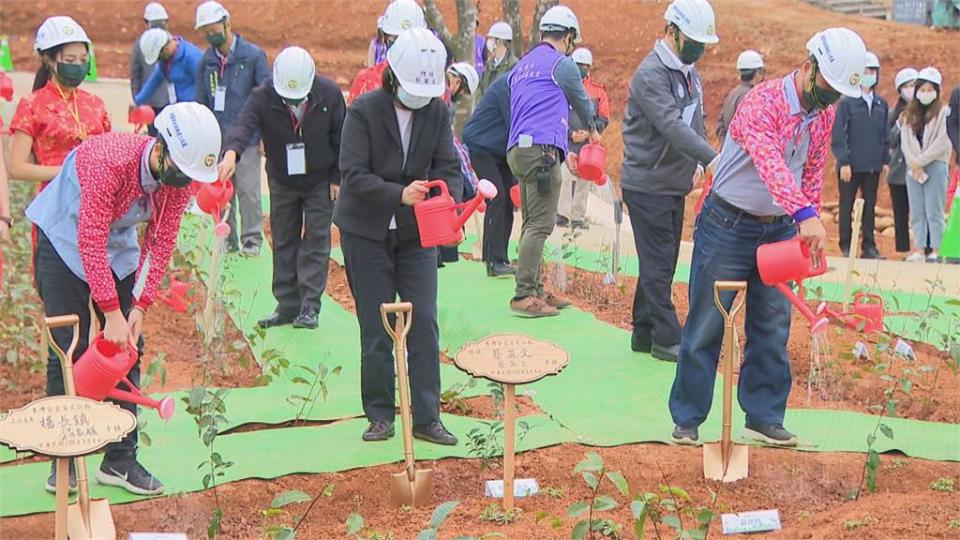 蔡英文見證桃園浪漫台三線建設 藻礁議題發酵 張惇涵：多點思辨少點攻擊