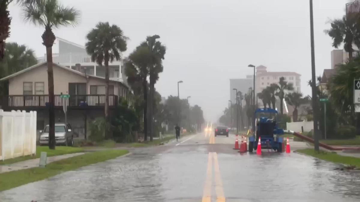 1st Street in Jacksonville Beach as Hurricane Ian approaches