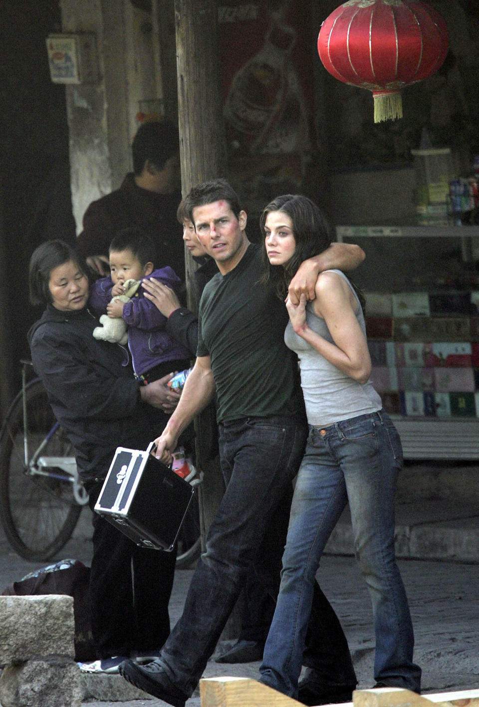 Tom Cruise and Michelle Monaghan filming 