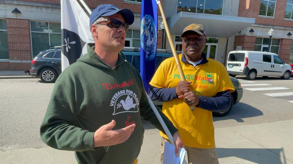 Veterans for Peace members Eric Wasileski and Windsor Wade sharing how the conversation with U.S. Rep. Joe Courtney's staff went. They were pleased with Courtney's support for the ceasefire, but dismayed by his support for continued military aid to Israel.