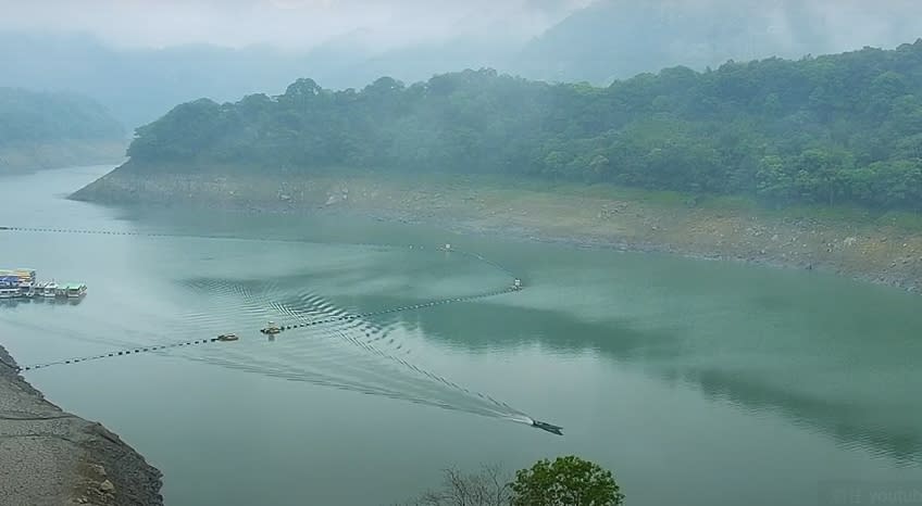 昨日的午後雷陣雨為全台水庫帶來62萬噸水量。   圖：翻攝自石門水庫即時影像