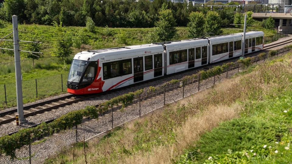 A lone light rail train on Ottawa's Confederation Line Aug. 14, 2023. The light rail line returned from a shutdown to change trains and tracks with single trains instead of the usual double trains.