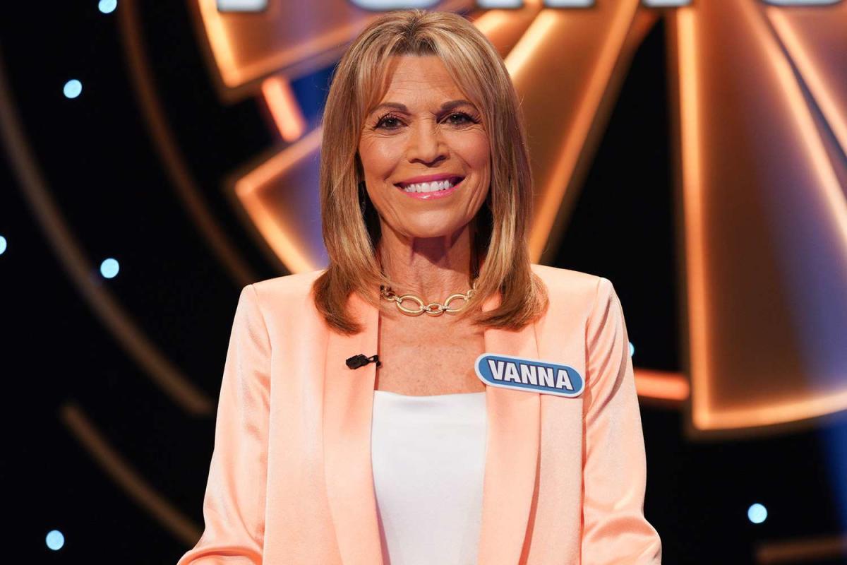 Vanna White Is in ‘Negotiations’ to Remain on ‘Wheel of Fortune’ Hosted by Ryan Seacrest (Source)