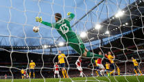 <p>Soccer Football – Europa League Semi Final First Leg – Arsenal vs Atletico Madrid – Emirates Stadium, London, Britain – April 26, 2018 Atletico Madrid’s Jan Oblak makes a save from Arsenal’s Alexandre Lacazette Action Images via Reuters/Andrew Couldridge </p>